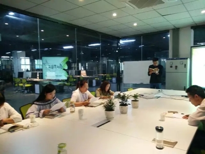 阜南E立方入駐企業咔咔媒新員工拓展培訓，助力商務信息咨詢服務升級